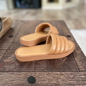 Bamboo Tan Puffy Slides